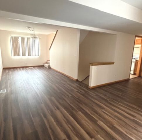 7018 100th Street, Chicago Ridge, IL 60415