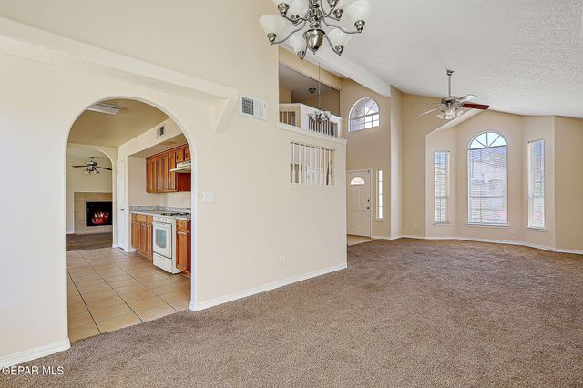 1513 PRICKLEY PEAR Drive, El Paso, TX 79912