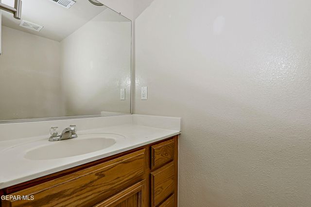 1513 PRICKLEY PEAR Drive, El Paso, TX 79912