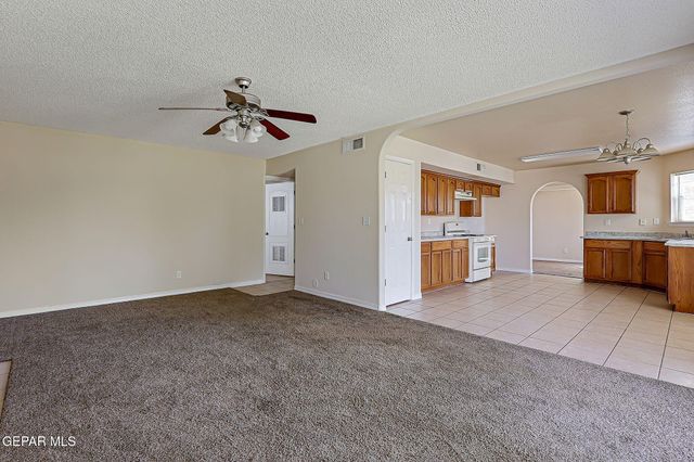 1513 PRICKLEY PEAR Drive, El Paso, TX 79912