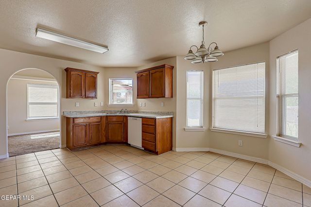 1513 PRICKLEY PEAR Drive, El Paso, TX 79912
