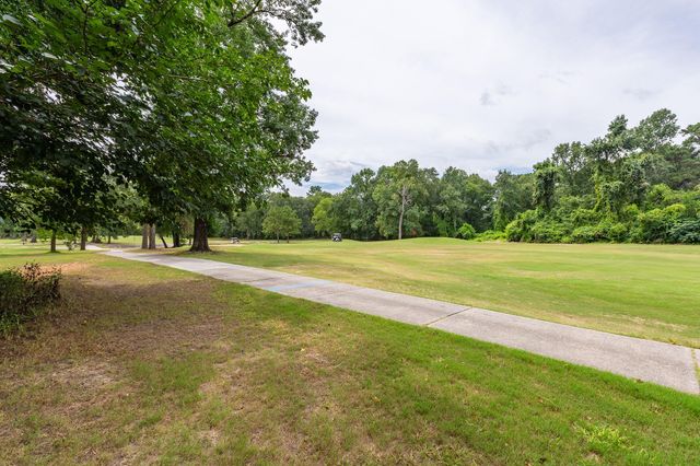 135 Jeb Stuart Lane, Conroe, TX 77302