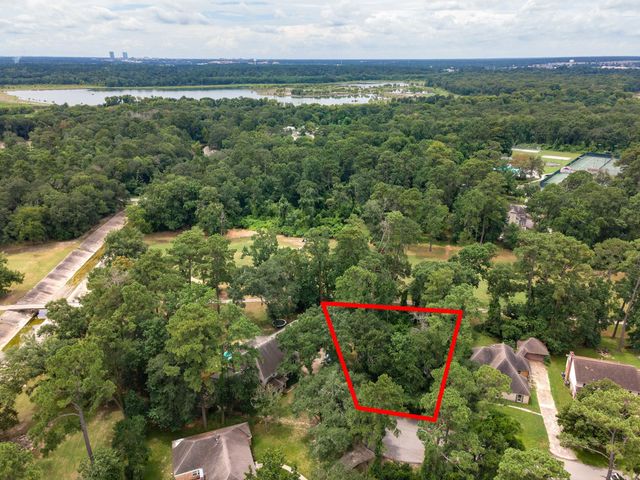 135 Jeb Stuart Lane, Conroe, TX 77302