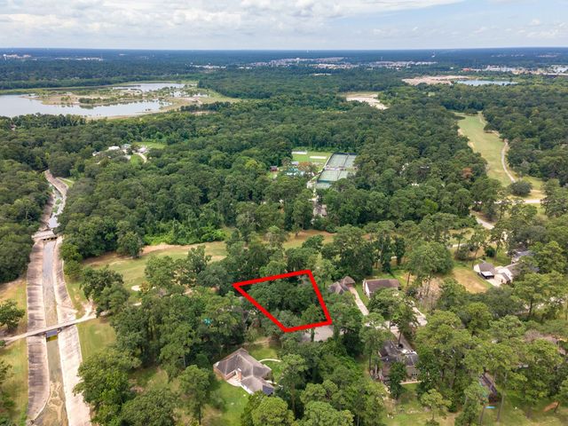 135 Jeb Stuart Lane, Conroe, TX 77302