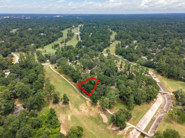 135 Jeb Stuart Lane, Conroe, TX 77302