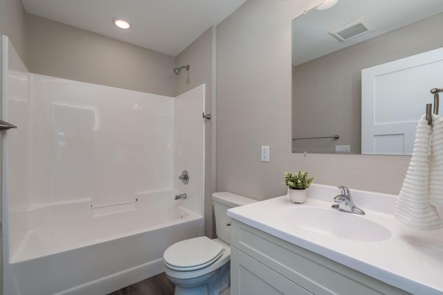 3120 Noble Drive, Mankato, MN 56001