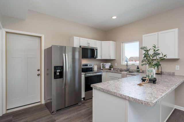 3120 Noble Drive, Mankato, MN 56001