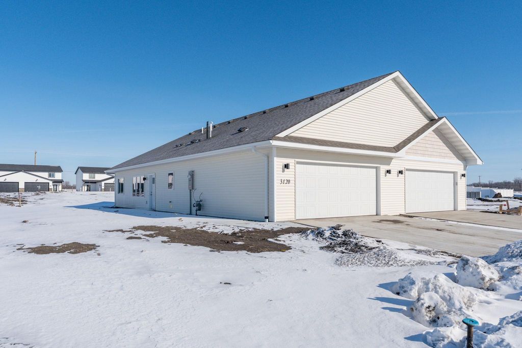3120 Noble Drive, Mankato, MN 56001