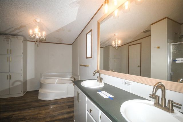 1082 Boulder Circle, Kansas, OK 74347