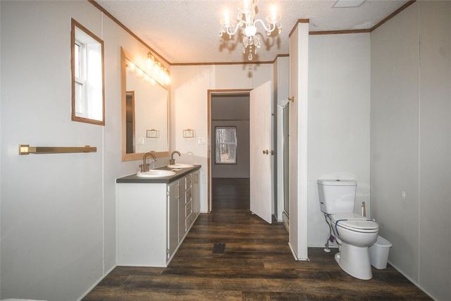 1082 Boulder Circle, Kansas, OK 74347