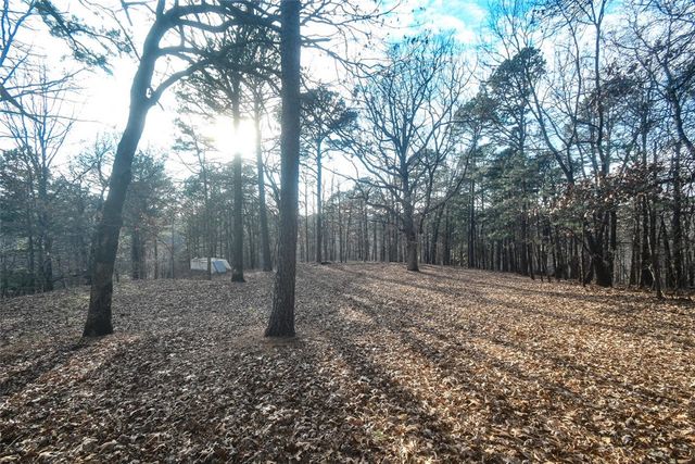 1082 Boulder Circle, Kansas, OK 74347