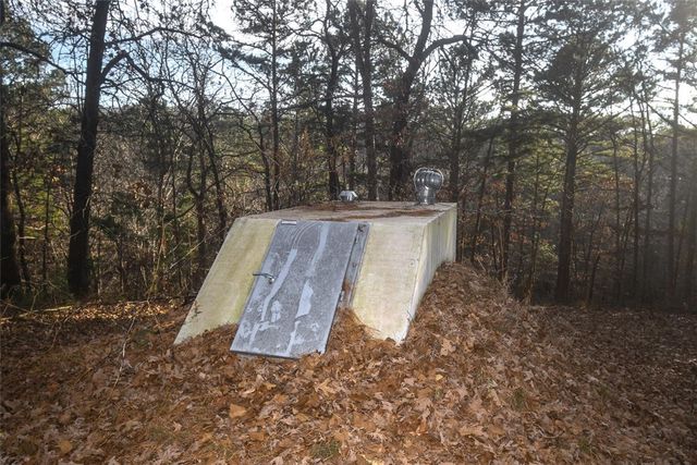 1082 Boulder Circle, Kansas, OK 74347