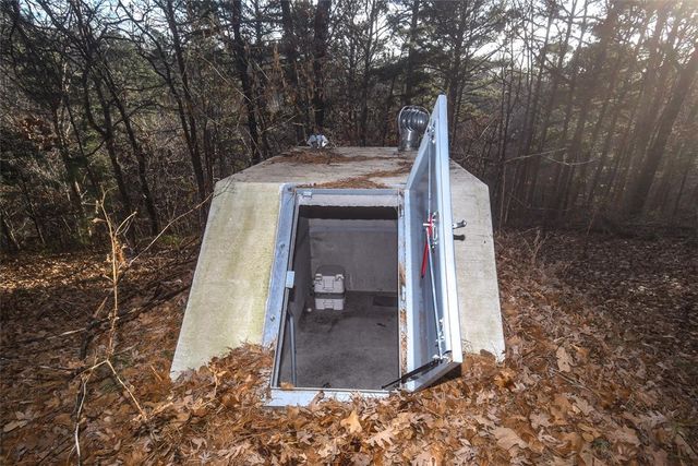 1082 Boulder Circle, Kansas, OK 74347