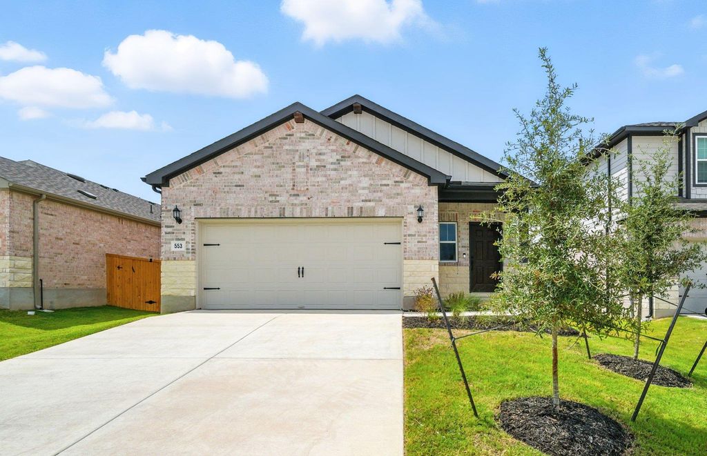 553 Tailwind DR, Kyle, TX 78640