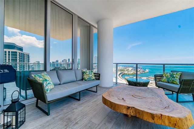 851 NE 1st Ave 3511, Miami, FL 33132