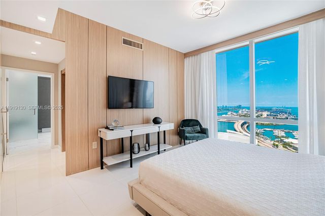 851 NE 1st Ave 3511, Miami, FL 33132