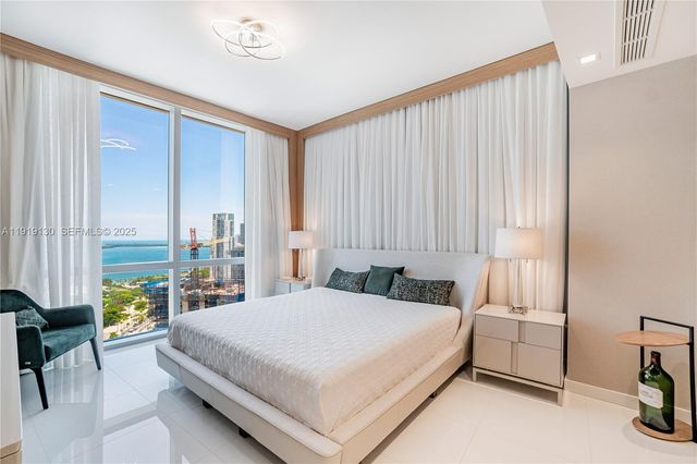 851 NE 1st Ave 3511, Miami, FL 33132