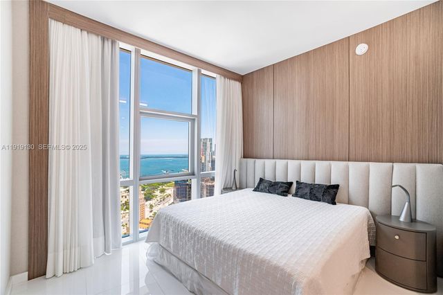 851 NE 1st Ave 3511, Miami, FL 33132