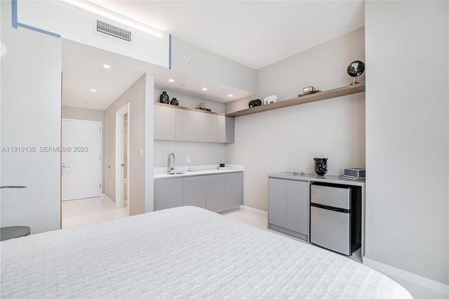 851 NE 1st Ave 3511, Miami, FL 33132