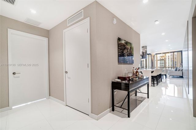 851 NE 1st Ave 3511, Miami, FL 33132