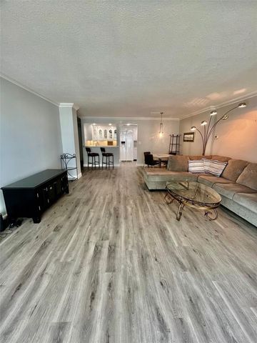 851 BAYWAY BOULEVARD 405, Clearwater Beach, FL 33767