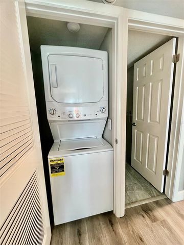 851 BAYWAY BOULEVARD 405, Clearwater Beach, FL 33767