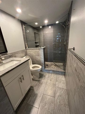 851 BAYWAY BOULEVARD 405, Clearwater Beach, FL 33767