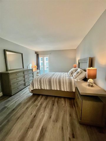 851 BAYWAY BOULEVARD 405, Clearwater Beach, FL 33767