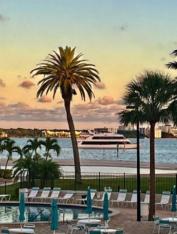 851 BAYWAY BOULEVARD 405, Clearwater Beach, FL 33767