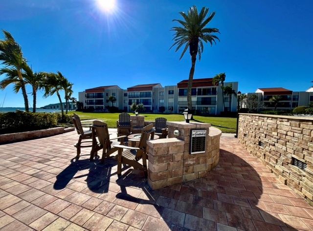 851 BAYWAY BOULEVARD 405, Clearwater Beach, FL 33767