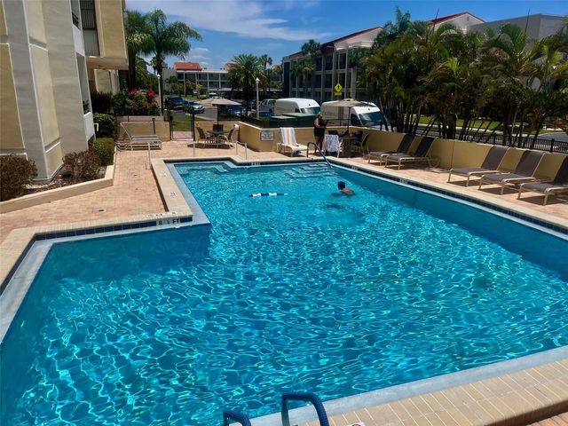 851 BAYWAY BOULEVARD 405, Clearwater Beach, FL 33767