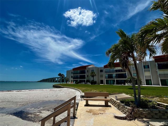851 BAYWAY BOULEVARD 405, Clearwater Beach, FL 33767