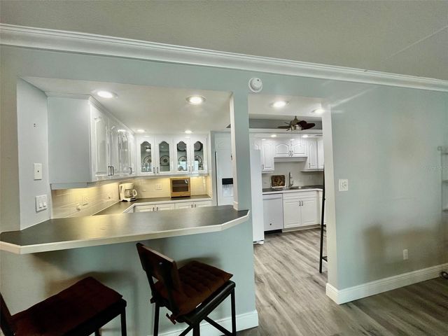 851 BAYWAY BOULEVARD 405, Clearwater Beach, FL 33767
