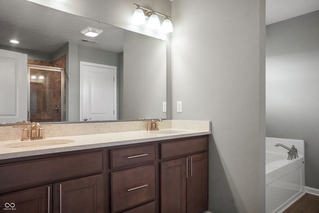 1951 Cobbett Drive, Avon, IN 46123
