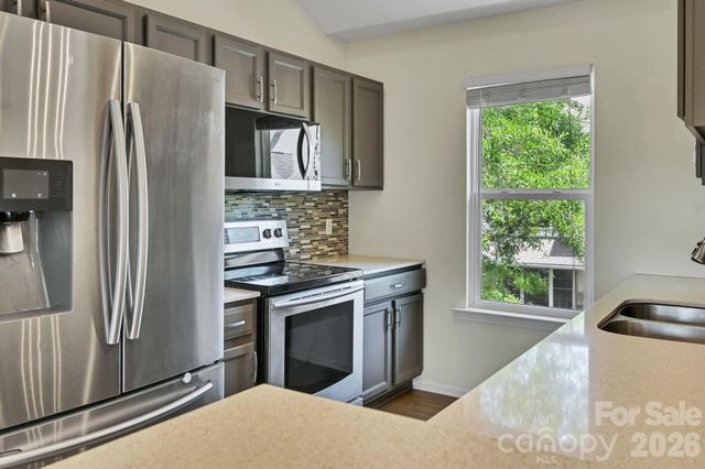 85 Rotunda Circle, Asheville, NC 28806