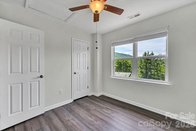 85 Rotunda Circle, Asheville, NC 28806