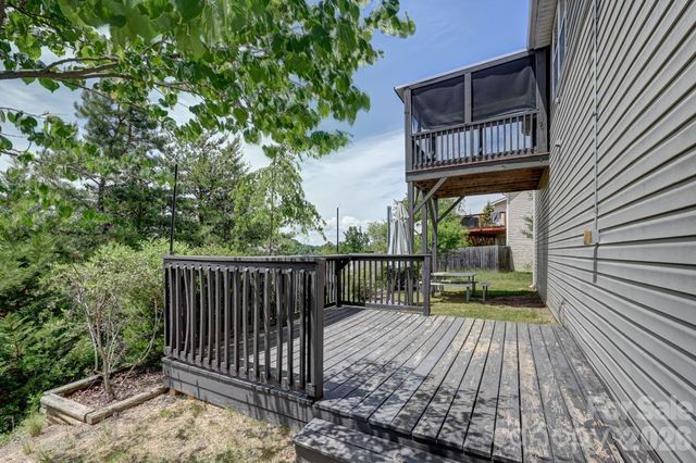 85 Rotunda Circle, Asheville, NC 28806