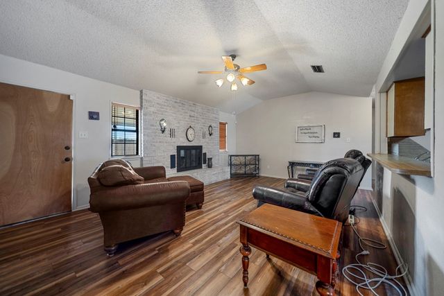 4032 Vicky St, Big Spring, TX 79720
