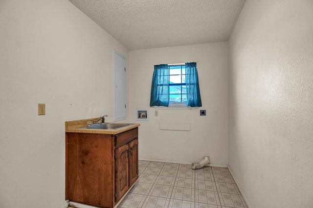 4032 Vicky St, Big Spring, TX 79720