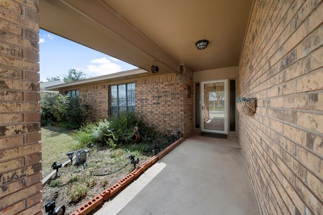 4032 Vicky St, Big Spring, TX 79720