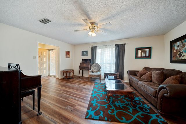 4032 Vicky St, Big Spring, TX 79720