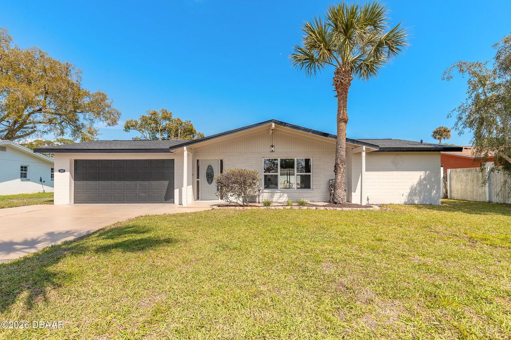 1209 Sunland Road, Daytona Beach, FL 32114