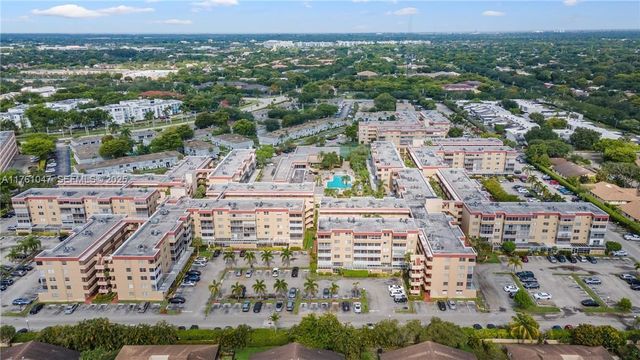 410 NW 68th Avenue 207, Plantation, FL 33317