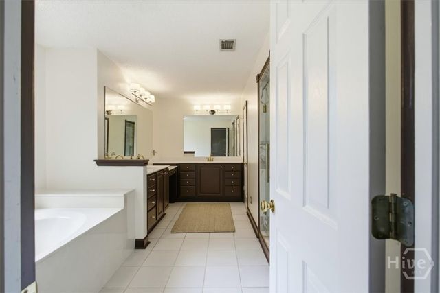 6 Whispering Oaks Trail, Savannah, GA 31419