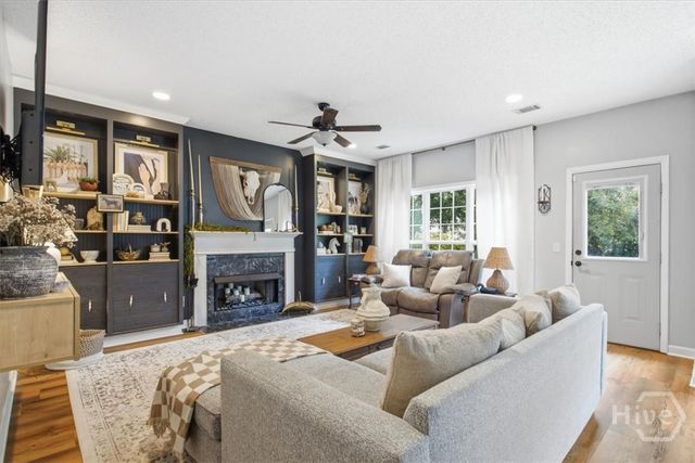 6 Whispering Oaks Trail, Savannah, GA 31419