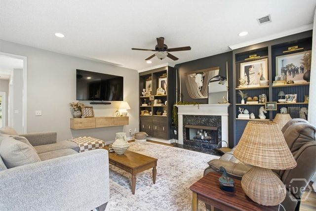 6 Whispering Oaks Trail, Savannah, GA 31419