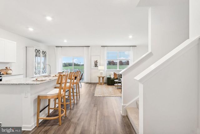 106 LEMLEY DR, Stephens City, VA 22655