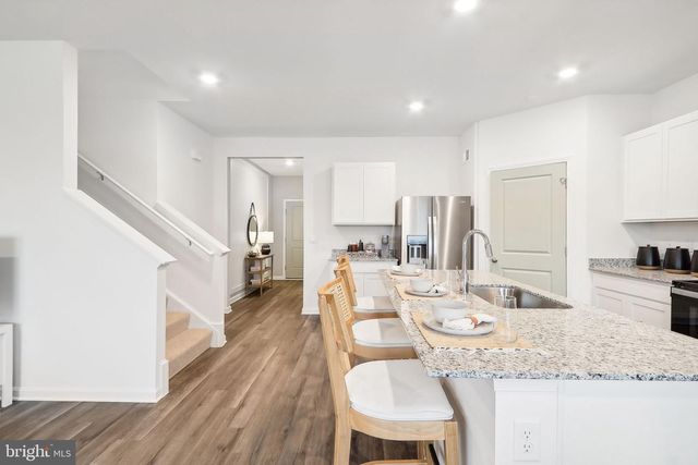 106 LEMLEY DR, Stephens City, VA 22655