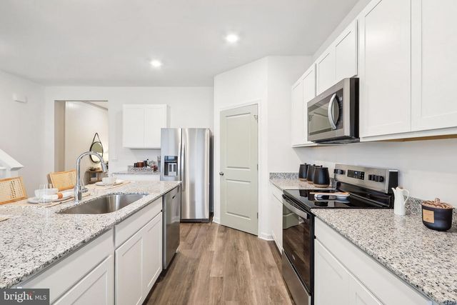 106 LEMLEY DR, Stephens City, VA 22655