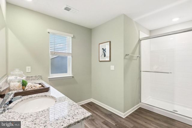 106 LEMLEY DR, Stephens City, VA 22655